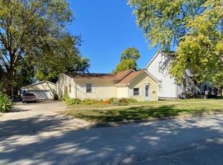 1802 S 8th St, Council Bluffs, IA 51501