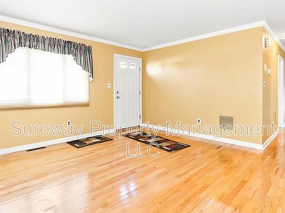 3rd image of 304 Brown St