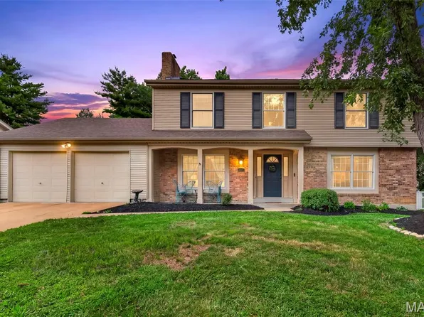 15571 Rose Gate Ln, Chesterfield, MO 63017