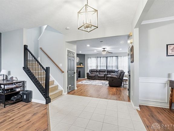 5th image of 740 Oak Forest Dr