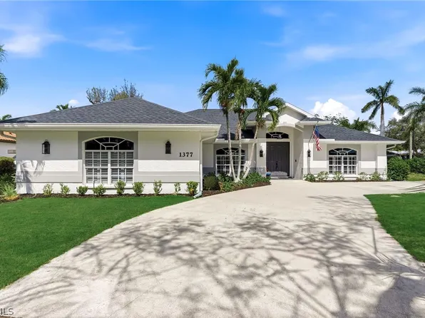 1377 Coconut Dr, Fort Myers, FL 33901