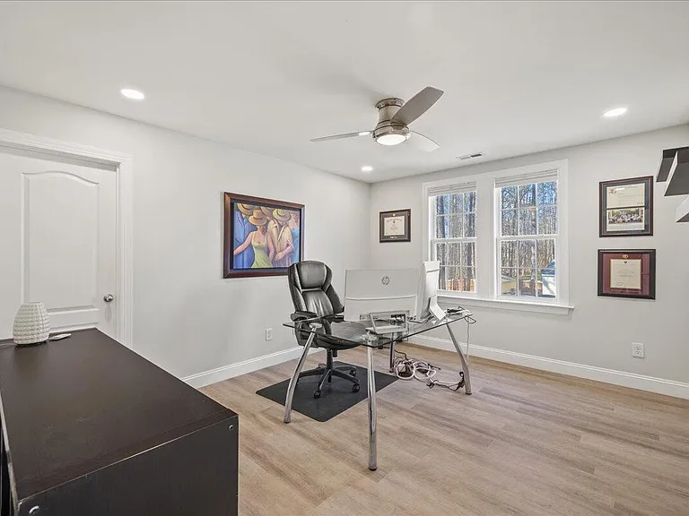 8704 Balbirnie Ct — Photo 27