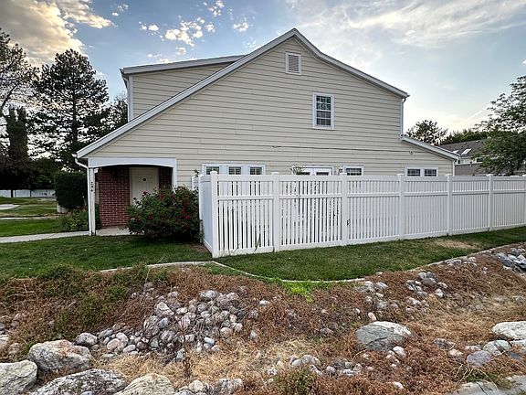 4th image of 254 W Meadow Ln