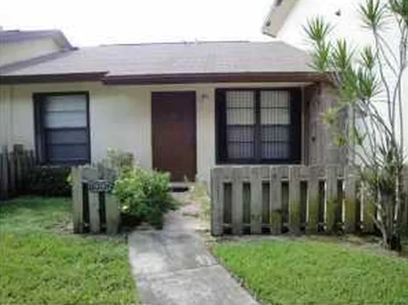 7982 SE Villa Cir, Hobe Sound, FL 33455