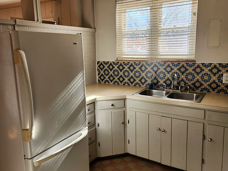 5452 Lincoln Hwy #5 — Photo 4