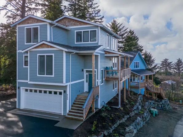 660 Lillian Ln, Depoe Bay, OR 97341