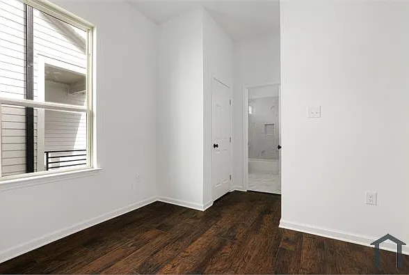 3318 Hollygrove St — Photo 5