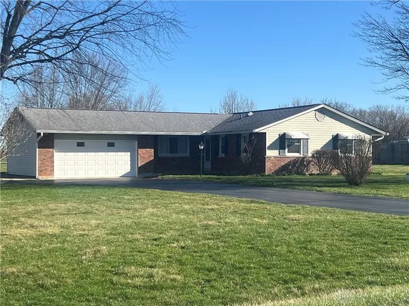 5604 Requarth Rd, Greenville, OH 45331