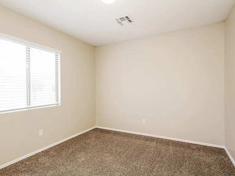22027 N 30th Ln — Photo 11
