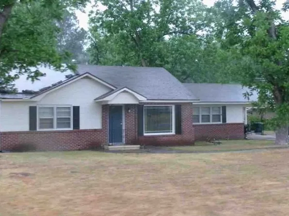 408 S Rushing St, Glennville, GA 30427