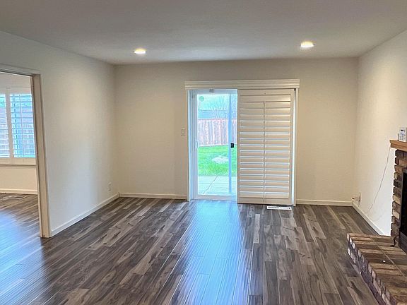 3rd image of 951 Belmont Pl