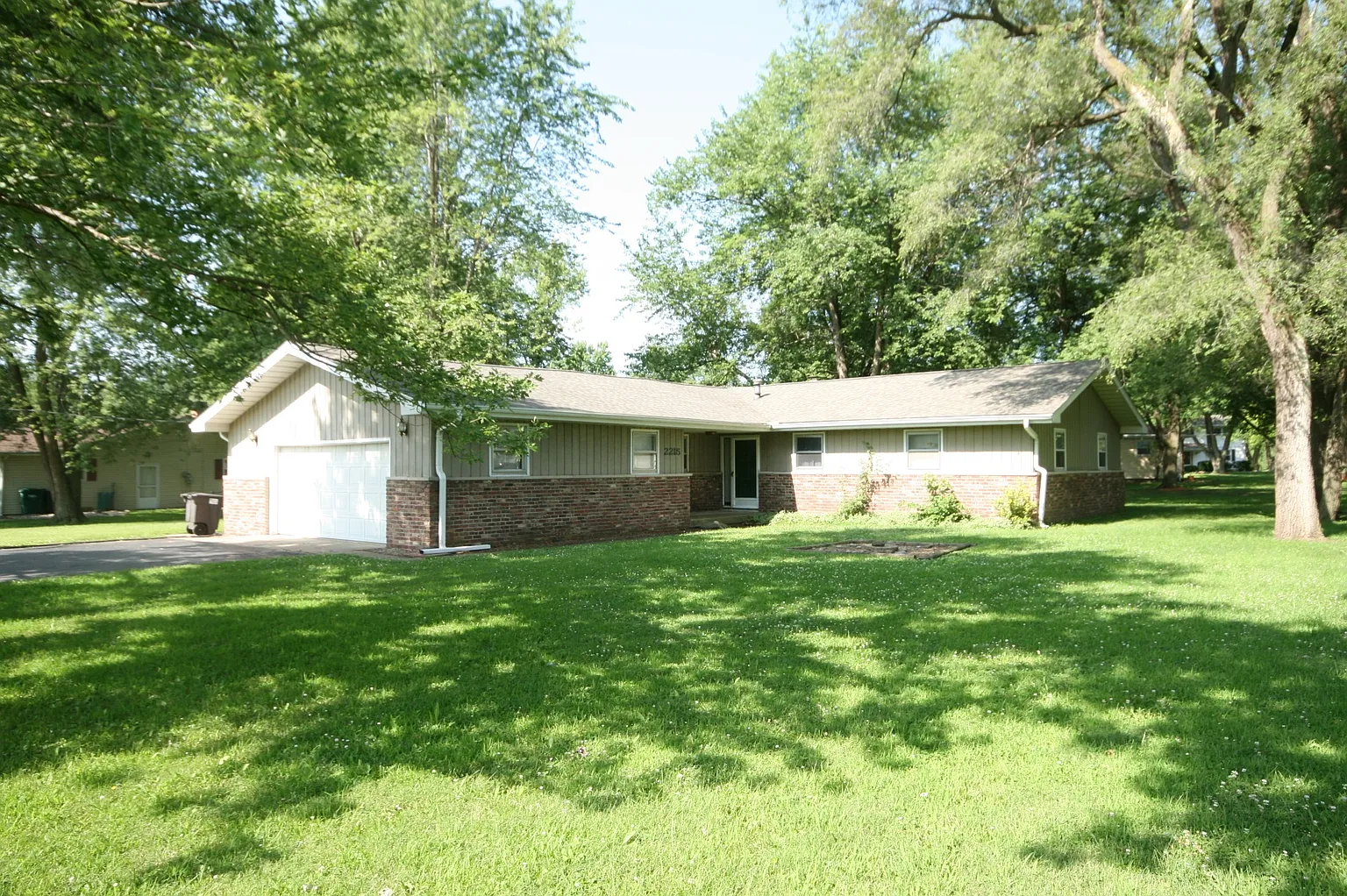 2215 Boiling Springs Rd photo 1