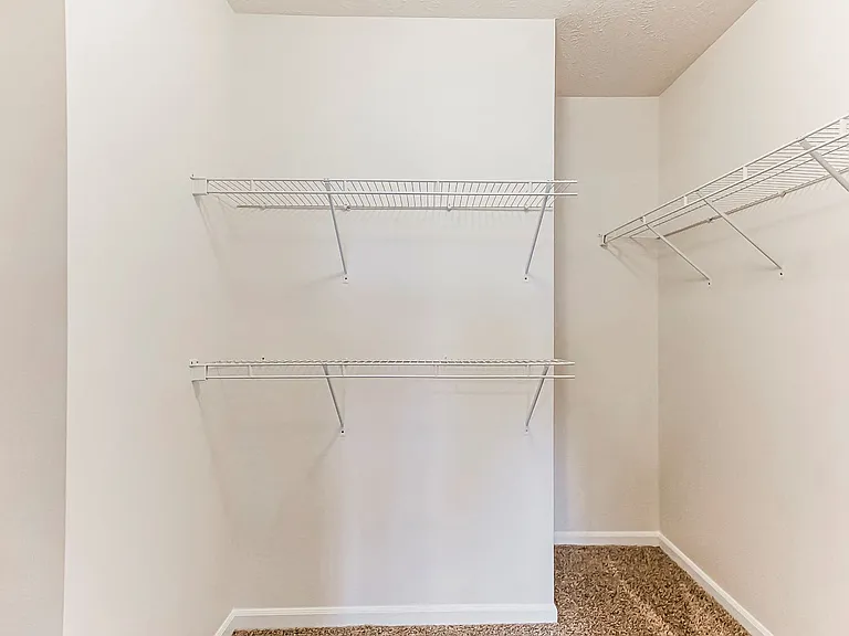 One Bedroom - 1 Bed / 1 Bath - 886 Sq.Ft.