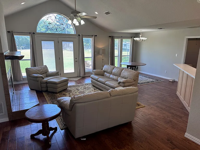 4203 Southaven Ct — Photo 5