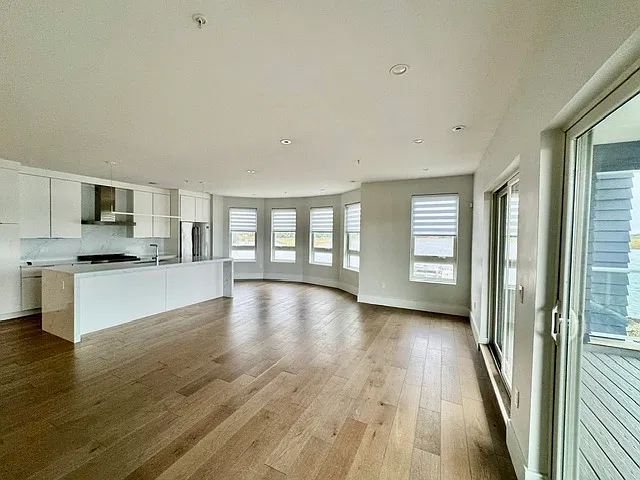 2 bed, 1398 sqft, $3,200 — Photo 4