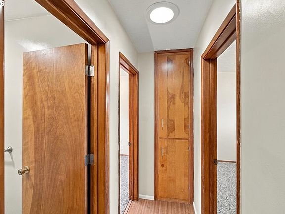 4th image of 708 SE 28th St SE