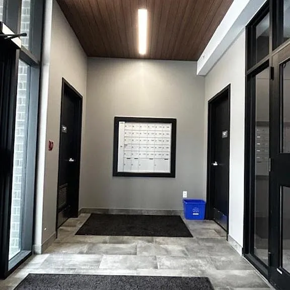 140 Main St E #203 — Photo 5