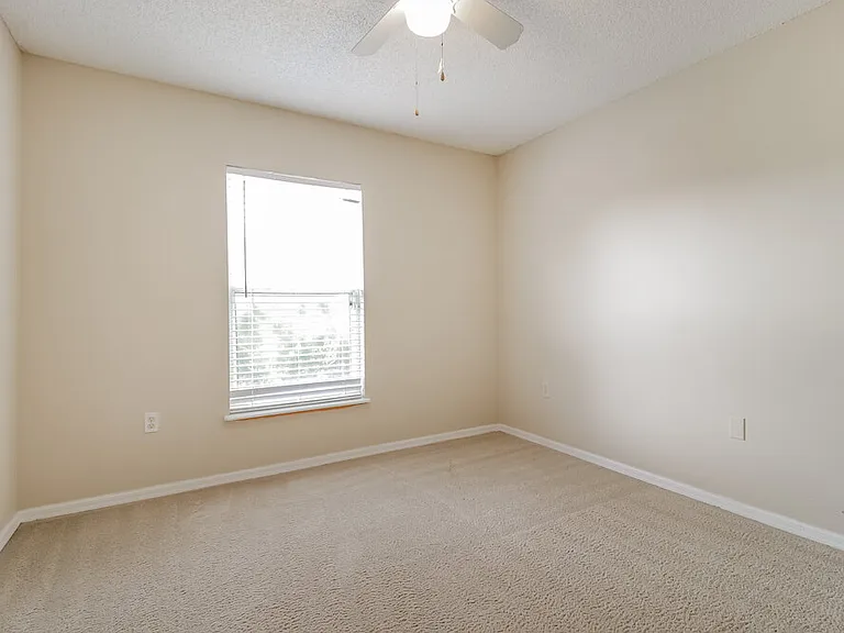 12466 Woodbury Cove Dr — Photo 13