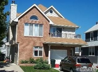 635 E Walnut St, Long Beach, NY 11561