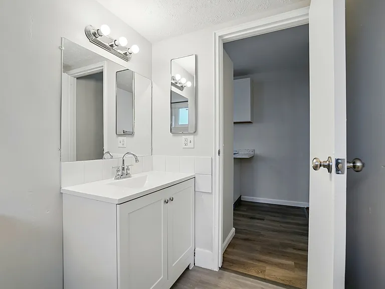 7839 Newbedford Ave #4 — Photo 35