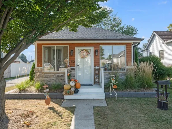 132 3rd St, West Des Moines, IA 50265