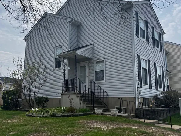 24 Karwatt Ct, Sayreville, NJ 08872