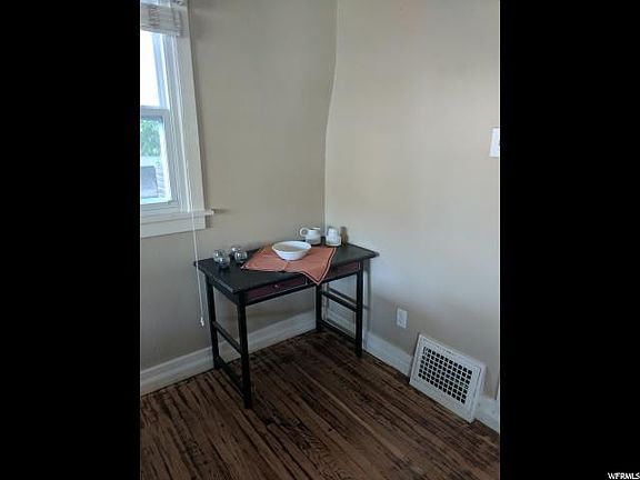 4th image of 70 W Hartwell Ave