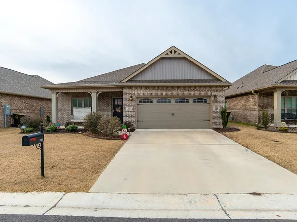 1805 SE Shadowbrook Ln, Cullman, AL 35055