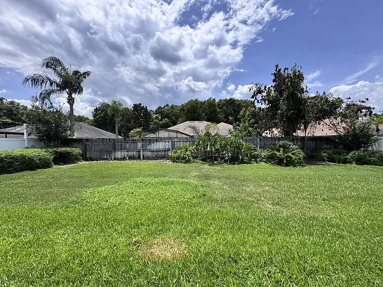 10118 Shortwood Ln — Photo 35
