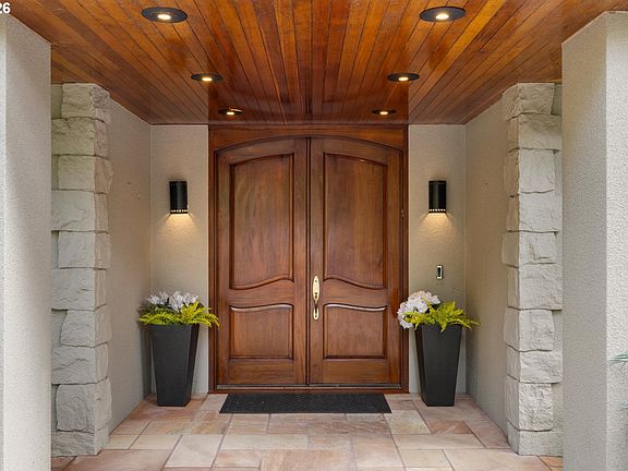 4th image of 1616 S Greenwood Rd