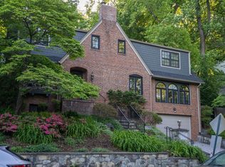 4243 Vacation Ln, Arlington, VA 22207