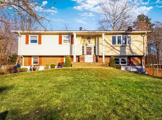 6 Keltz St, New City, NY 10956