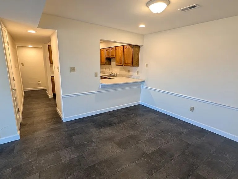 100 E Green Meadows Rd #9 — Photo 4