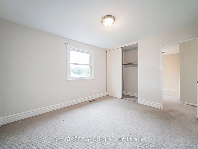 296 Killdeer St W — Photo 14