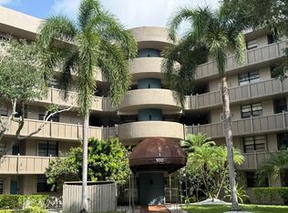 900 Colony Point Cir #407, Pembroke Pines, FL 33026