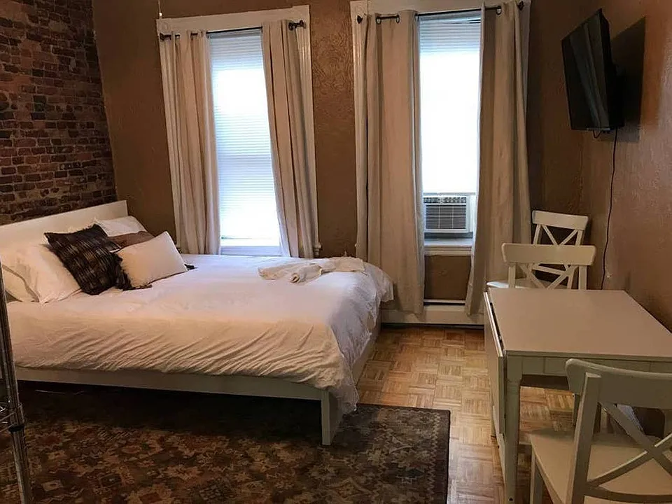 40 Anderson St #7