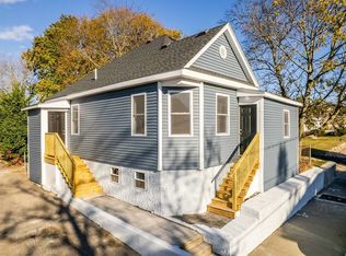 1318 Slade St, Fall River, MA 02721