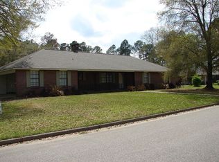 1102 Juniper Dr, Columbia, MS 39429