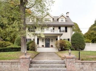 39 Pine Ridge Rd, Newton, MA 02468