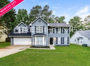 8421 Glenwoods Dr, Riverdale, GA