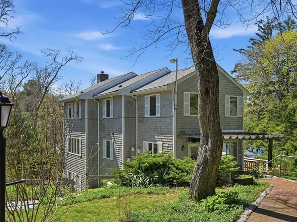 763 Santuit Newtown Rd, Barnstable, MA 02630