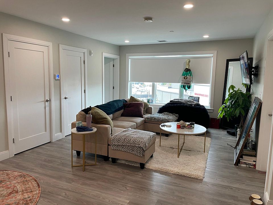 2nd image of 200 Old Colony Ave #1