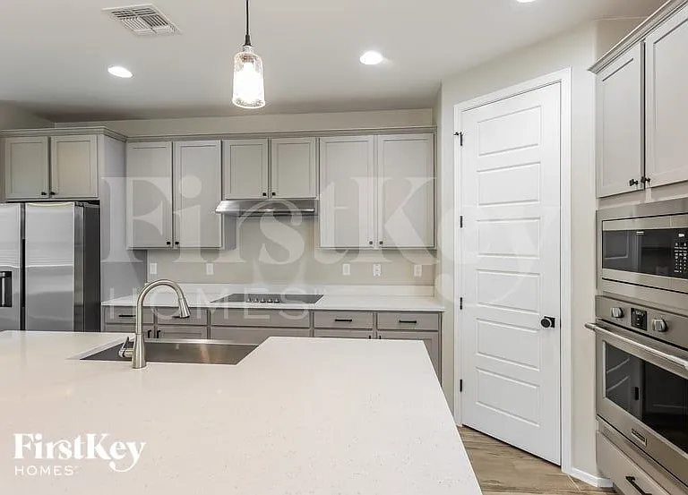 18530 W Robin Ln — Photo 6