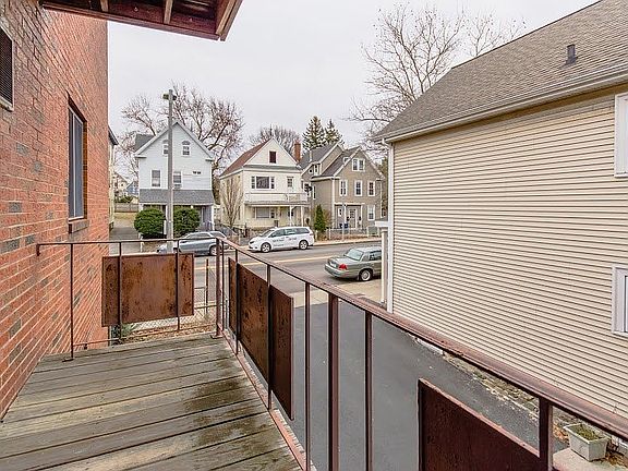 2nd image of 6 Hayes Rd APT 24