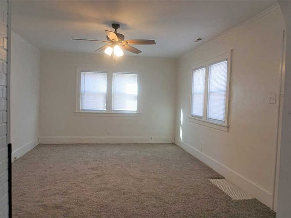 5th image of 1108 Edgewater Ave