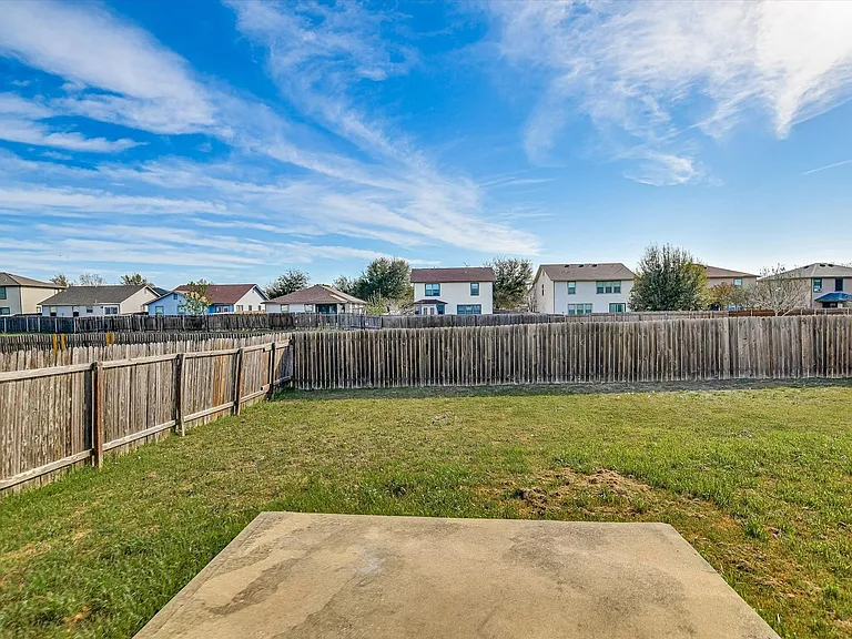 401 Bandera Woods Blvd — Photo 24