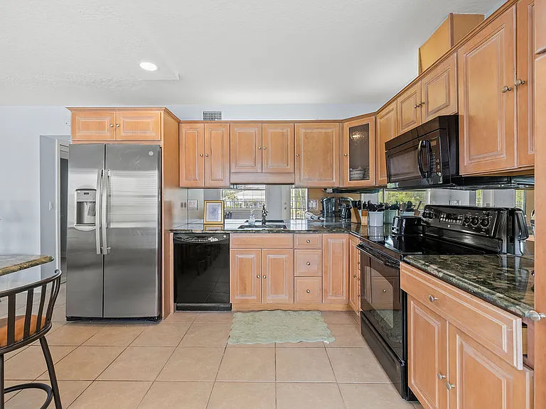 23 Royal Palm Point #B — Photo 20