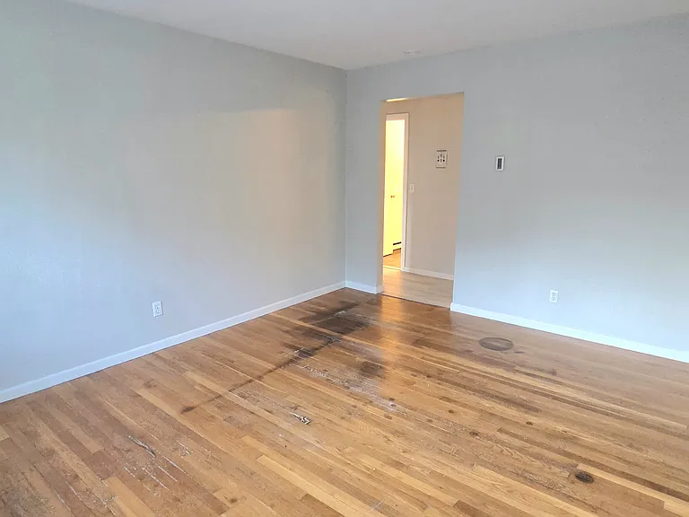 5 Waldemar Ave #3 — Photo 6