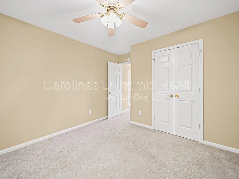 2812 Redfield Dr — Photo 32