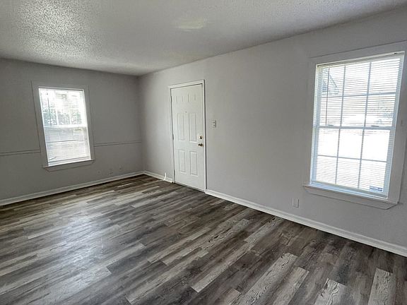 4th image of 85 Cody Rd S
